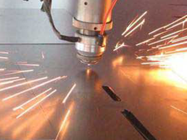 La precisión de la máquina de corte por láser está relacionada con el propio equipo y factores externos.