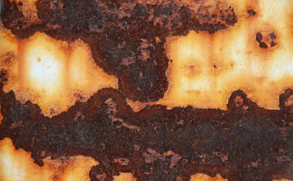 ¿Se puede cortar la plancha de hierro oxidada directamente con una máquina de corte por láser?