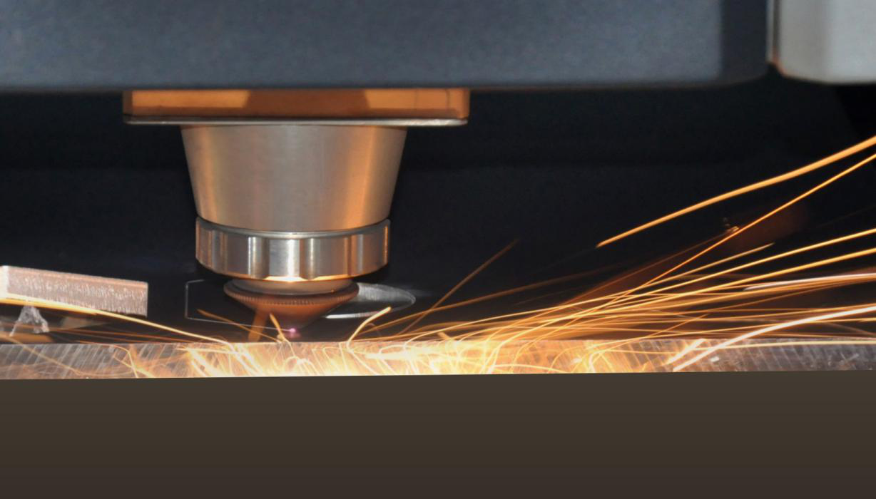 ¿Cuáles son los factores que afectan la precisión del equipo de máquina de corte por láser?
