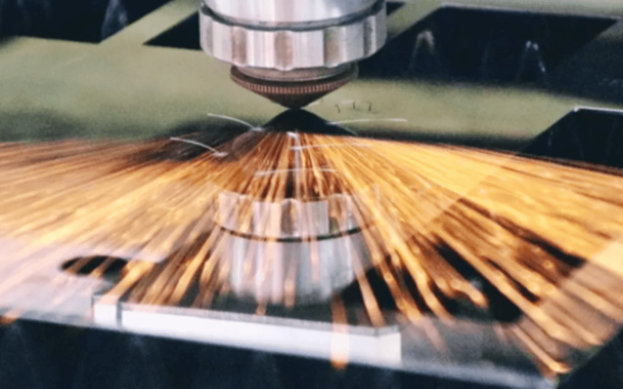 Cómo ajustar la precisión de la máquina de corte por láser de fibra