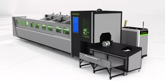 Sistema autom&aacute;tico de carga y descarga de la m&aacute;quina de corte por l&aacute;ser.